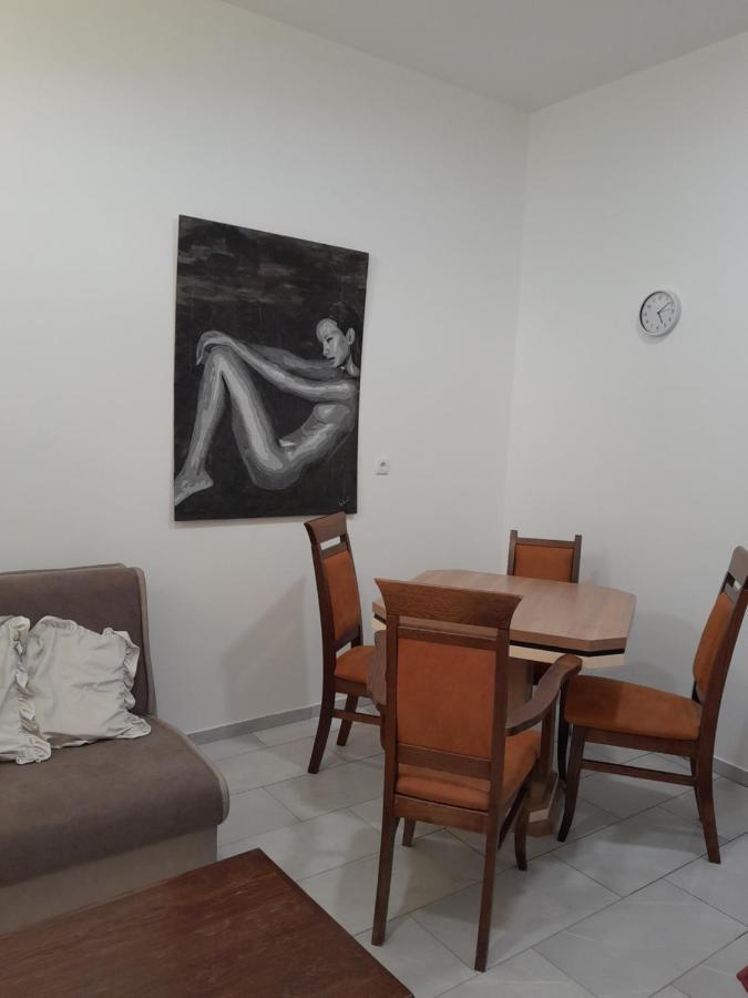 סנג' Apartmani Studio Apartmani Senjska Maslina מראה חיצוני תמונה