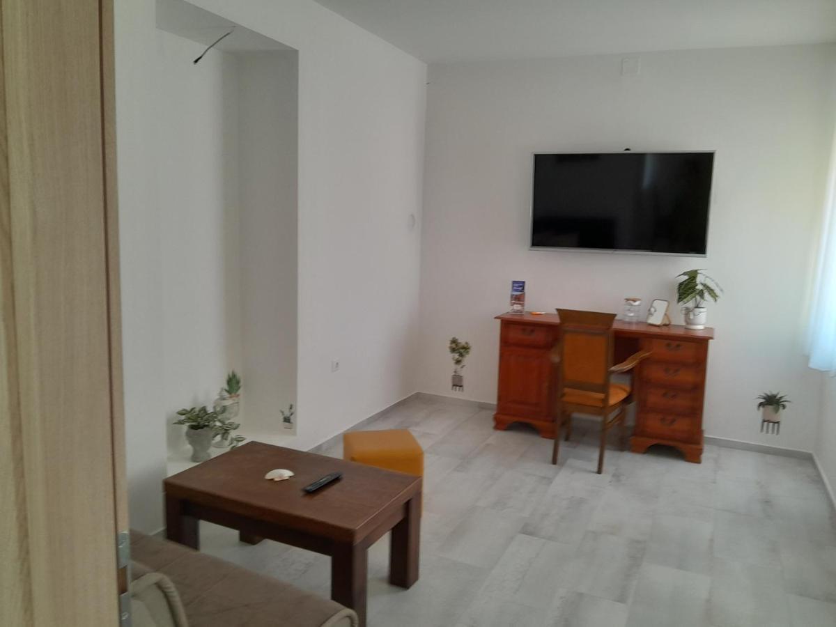 סנג' Apartmani Studio Apartmani Senjska Maslina מראה חיצוני תמונה