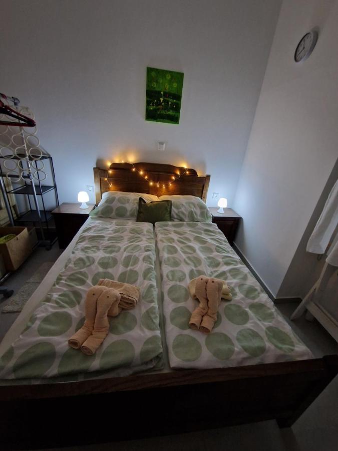 סנג' Apartmani Studio Apartmani Senjska Maslina מראה חיצוני תמונה